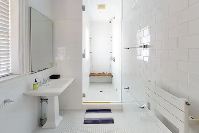 Image de 5 Bedroom Home Next to Boston College