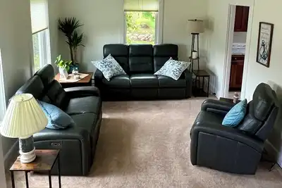 Image de Downtown 3-Bedroom Home in Walkable Harborside Village