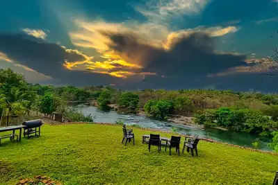 Image de 3bhk Private Riverside Villa with Glass Room in Karjat