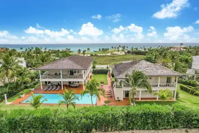 Image de Caleton Estates 52: Elegant golf/ocean view villa w/ big pool, staff & golf cart