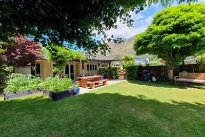 Image de Spacious Sunny 4 Bedroom Home located just 5 min drive from Queenstown's centre