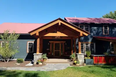 Image de Exquisite Adirondack Home in N. Lake George, Ny