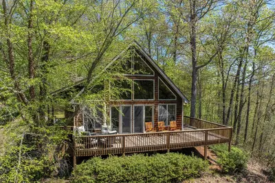 Casablanc - Stunning Mountain Cabin Near Wcu