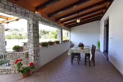 Image de Appartement de deux chambres avec la terrasse Zambratija, Umag (A-22658-b)