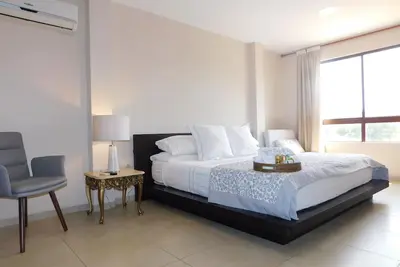 Image de Guayaquil Casa Esmeralda Amplia Excelente Sector Privado muy Seguro & Comercial
