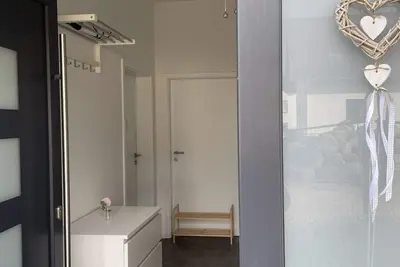 Image de modern, centrally located vacation apartment