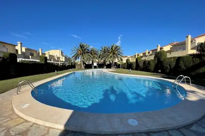 Image de Appartement 2 chambres à Dénia, proche plage avec piscine, parking gratuit et jardin