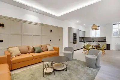 Image de 190 Suite Fontaine - Superbe Appartement à Paris.