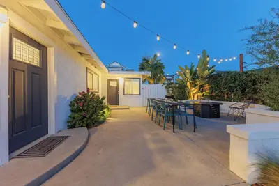 Image de Walk to Beach - Private Yard - Pet Friendly