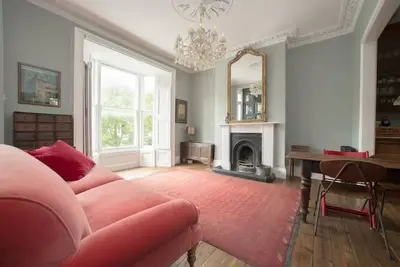 Image de Vintage Heaven in Designer East London Home