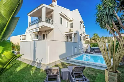 Image de Anastasia Home - Outdoor pool | heated Jacuzzi