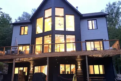 Image de Nature's Paradise Luxury Lakeside Retreat Spa