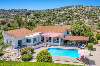 Villa Niovella by Villa Plus