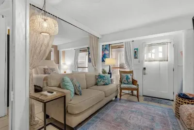 Image de Studio Condo in Sandpiper Cove-Walk to beach