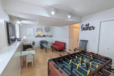 Image de New Listing Promotion-Cozy&Spacious 4 Br/2ba house w/ Game Room in central Mpls