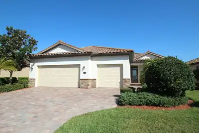 Image de 6454 Charming home on golf course