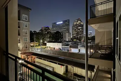 Image de Vacation Home Pool\/Skyline View Near Galleria Mall