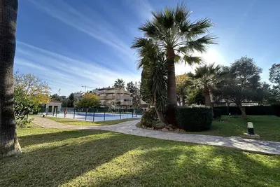 Image de Apartamento Reformado con Piscina en La Cala de Mijas. ¡ubicación de Excelente!