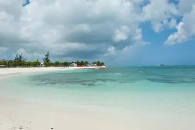 Image de Beautiful Villa by the Beach close to beach