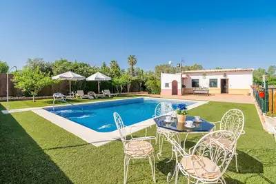 Image de Maison de vacances 'Casa Rural Carmo' avec piscine privée, Wi-Fi et climatisation
