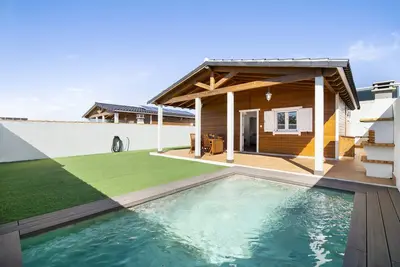 Image de Villa 'Novo Sancti Petri 2' avec piscine privée, Wi-Fi et climatisation