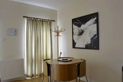 Courtyard Studio (Auchendennan)