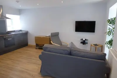 The Stables Lower Cottage 5 (Auchendennan) - sleeps 2 guests  in 1 bedroom