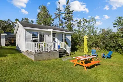 Image de Sand Dune Cottage, 2 BRs, Kitchen, living and a patio