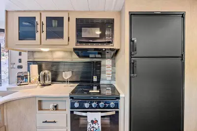 Image de New Trailer with Gorgeous Views