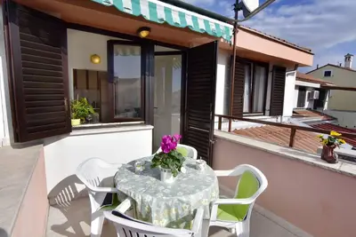 Image de Appartement de deux chambres avec le balcon Umag (A-22659-a)