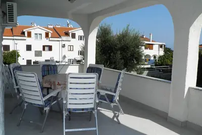 Appartement de trois chambres avec la terrasse Baska, Krk (A-22662-c)