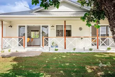 Image de Escape to the tranquillity of Barry's Little Cottage nestled in a rural location