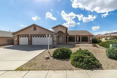Image de Family-sized Kingman Home