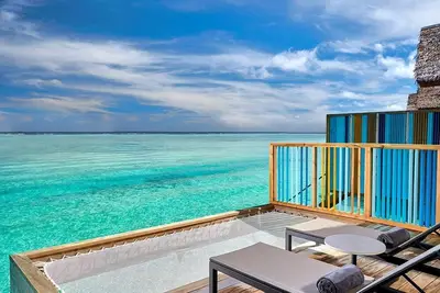 Image de Hard Rock Maldives, Platinum Overwater Villa, Terrace, Lagoon Access