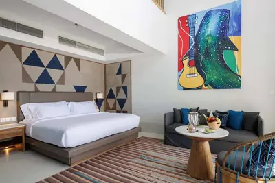 Image de Exclusive: Direct Beach Access and Overwater Villas at Hard Rock Maldives