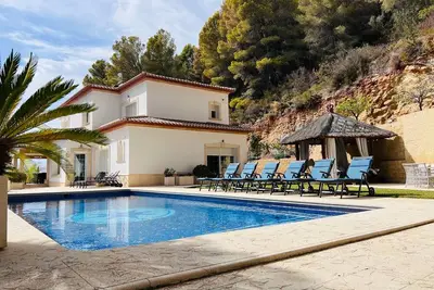 Image de Spacious luxury 5-bedroom villa with the huge pool in enjoyable Xàbia, Spain