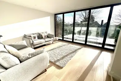 Image de Spacious 5-bedroom house in London with Parking and WiFi