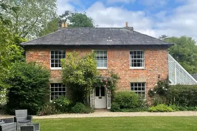 Image de Garden House, Orchardleigh Estate\n