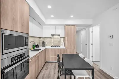 Image de New 1. 5 Bdr Apt in Perfect Location | Skytrain & Richmond Mall