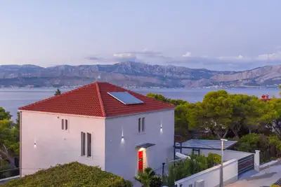 Image de Luxurious apartment in charming Postira with private Pool and sea view