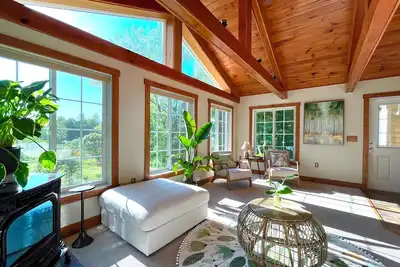 Image de Berkshires sanctuary with outdoor living area & firepit. 8minutes to Tanglewood!