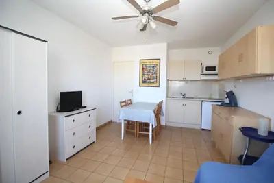 Image de Appartement 4 personnes à 300m de la plage + parking