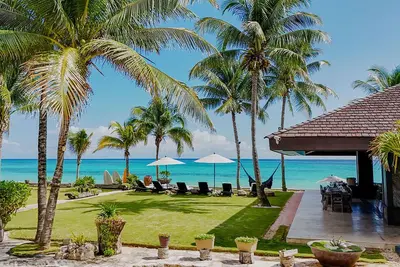 Image de Casa Sirenus - 7br Beachfront Haven w/chef