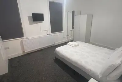 Image de Spacious & Newly Renovated 4bd House — East Ham!