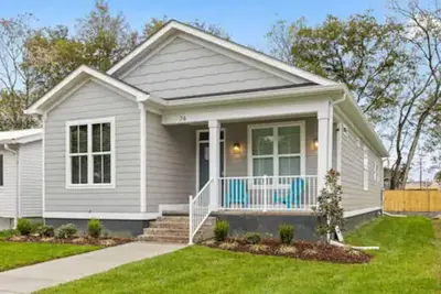 Image de Downtown | Hot Tub | Pet Friendly