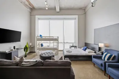 Stunning Downtown Apartment | Pool, Laundry, Parking