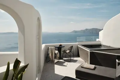 Image de Junior Santorini Suite | Breathtaking Sea Views and Outdoor Hot Tub | Oia