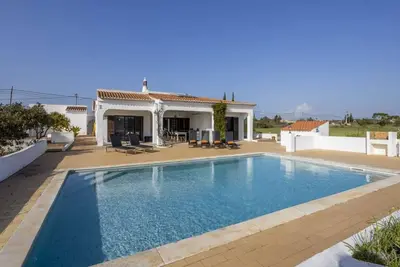 Image de Secluded Carvoeiro Villa | 3 Bedrooms | Villa Urzais | Modern Interiors | Private Setting