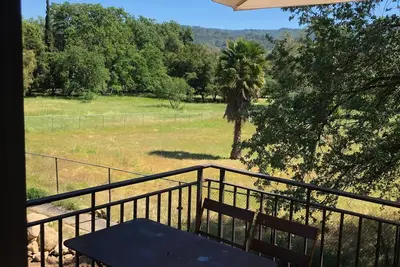 Image de Meadow cottage between downtown Ojai and Shelf Road trailhead less than. 5 mile