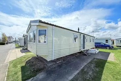 Image de Lovely 8 berth caravan at California Cliffs nearby Scratby beach ref 50060e